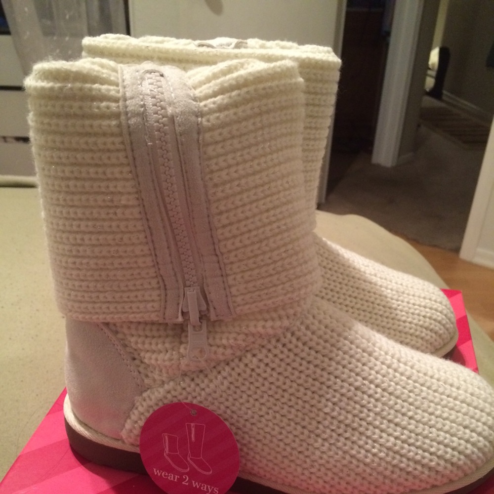 Sweater boots
